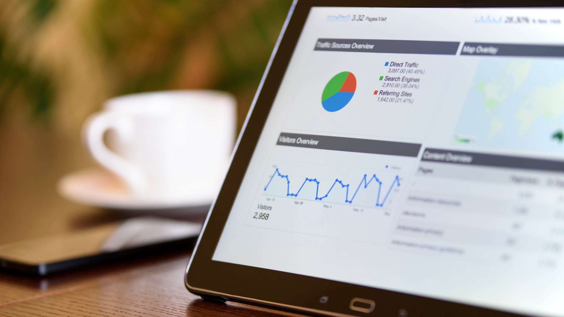 tablette avec l'interface d'un logiciel de gestion